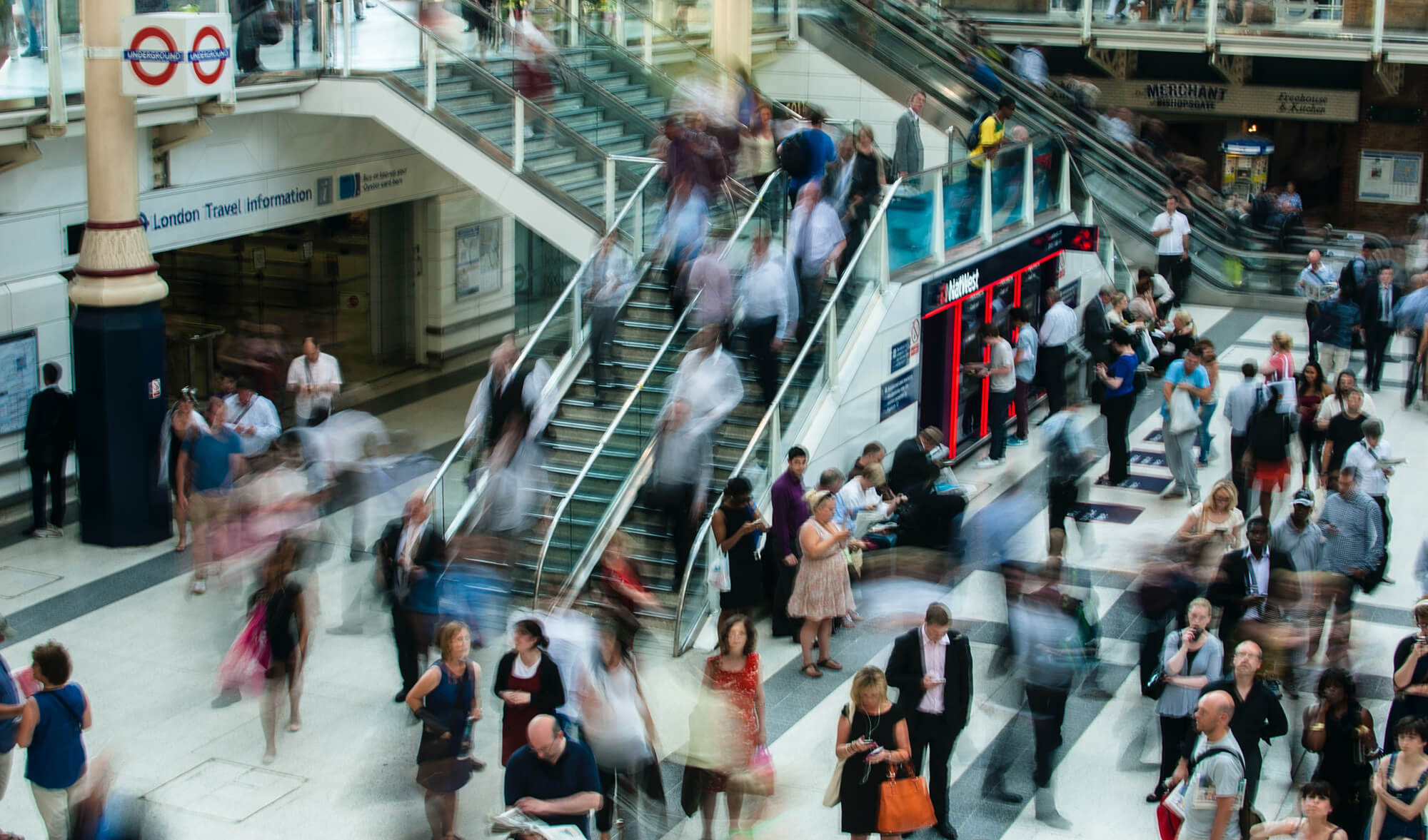 Gândurile unui om singur printre oameni