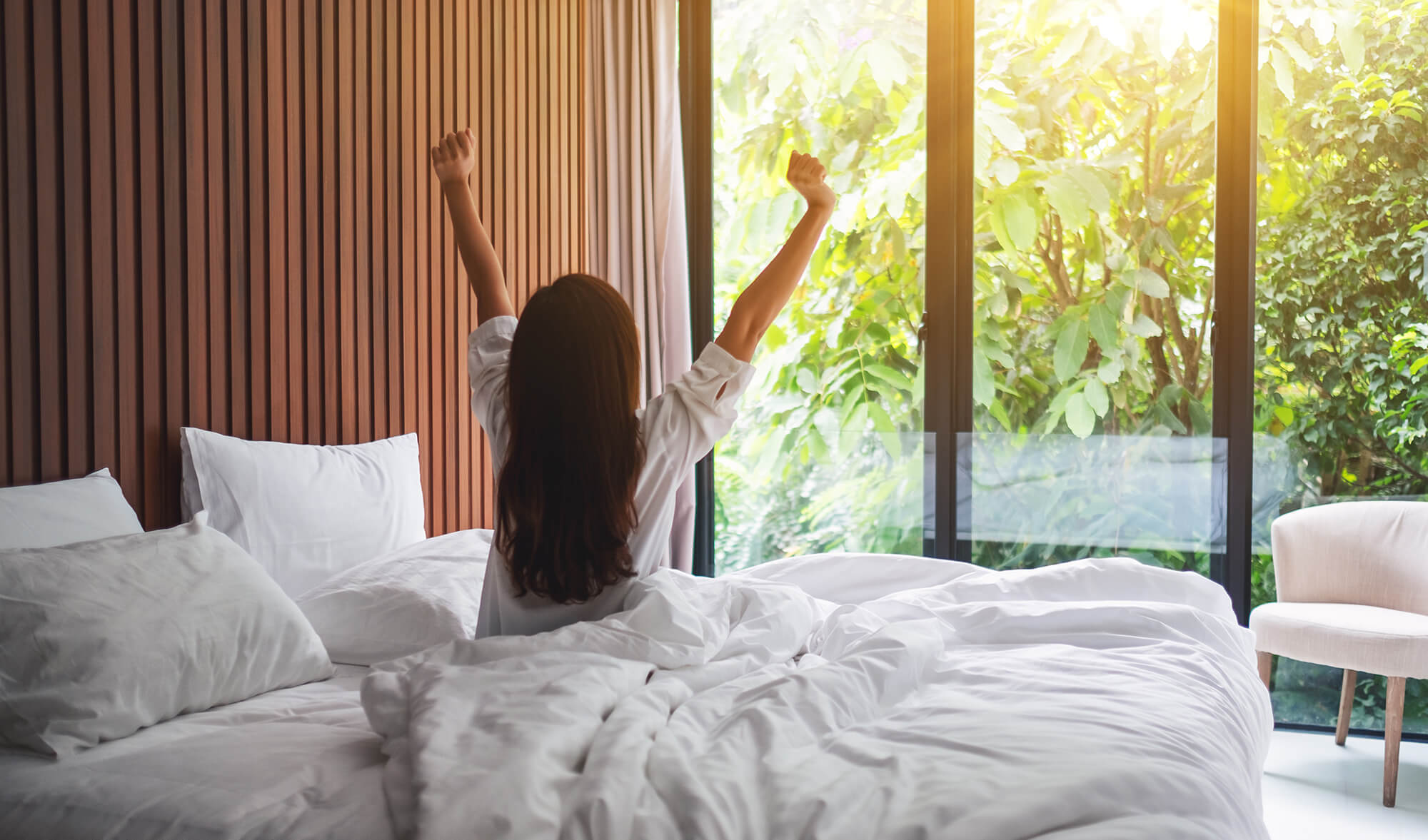 Păcălește-ți subconștientul să te trezești ușor dimineața