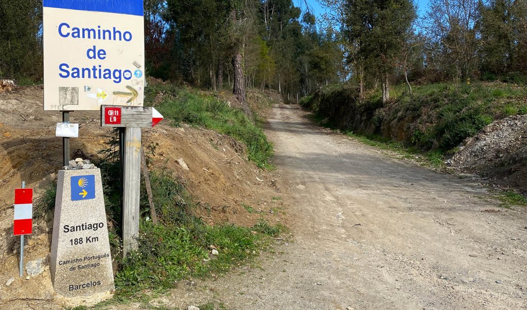 Indicator Camino de Santiago pe traseul Camino Portuguese