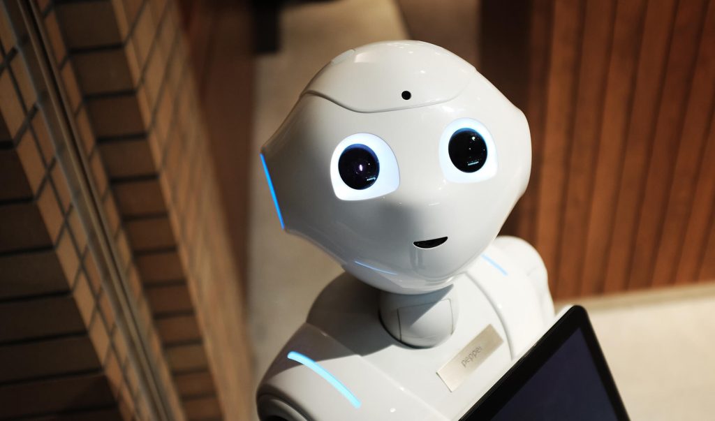 Robot cu inteligență artificială